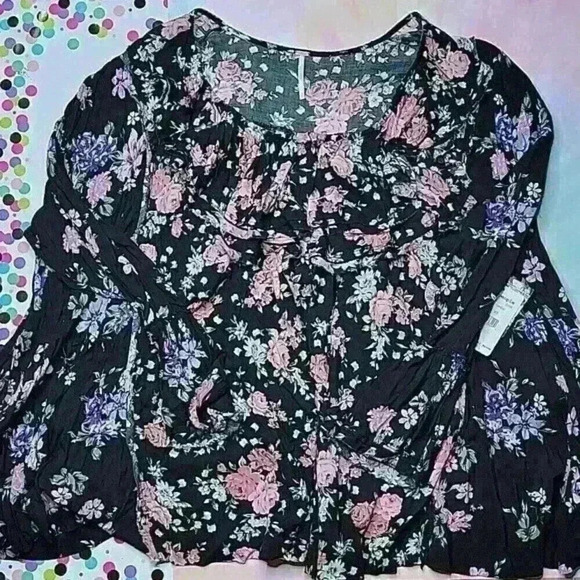 Free People Loretta Oversized Bell Sleeve Blouse - Picture 4 of 7